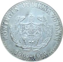 images/productimages/small/penning-1979-zilver-koningin-juliana-70-jaar-in-casette-12240-voorkant.jpg