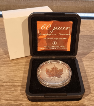 Canada maple leaf 2005 Tulip privy mark 1 ounce silver