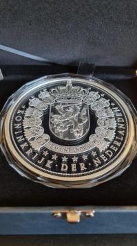 2017 Nationale één kilo herdenkingsmunt, Willem-Alexander Koning der Nederlanden 50 Jaar