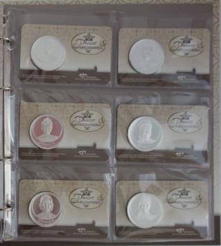 Pracht parelsnoeren / vrouwelijke royals - Coincard collectie